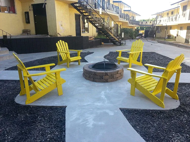 College Manor — Photo 19