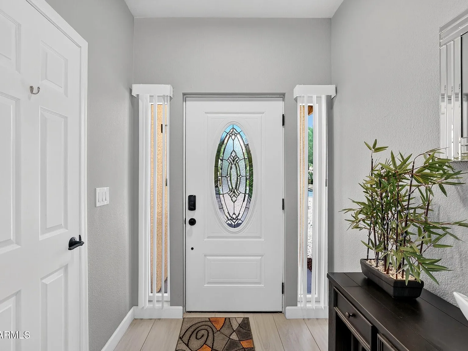 3 bed, 1600 sqft, $2,400 — Photo 4