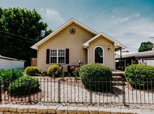 30 S 2nd St, Monticello, KY 42633