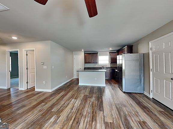 2nd image of 15 Daniel Ln