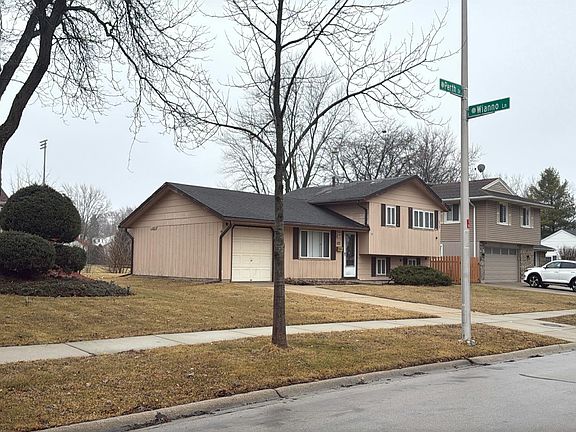 3rd image of 1133 Perth Dr