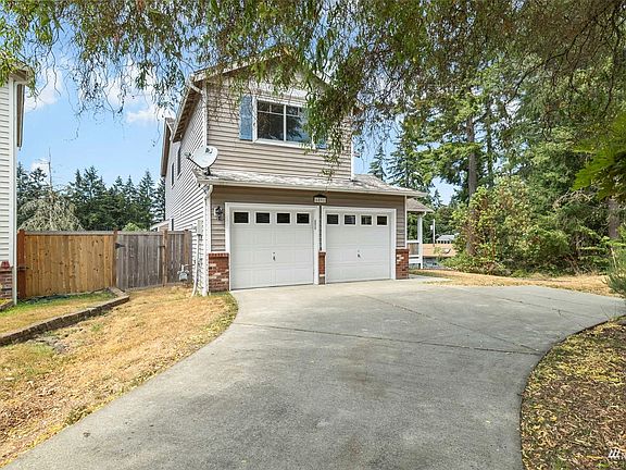 Lots of parking - Tucked back for privacy.>