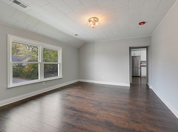 5th image of 14314 Beacon Ave #1