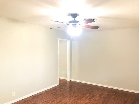LIVING ROOM DOORWAY TO DINING
