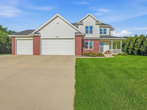 721 Ledgeview Ln, Brownsville, WI 53006