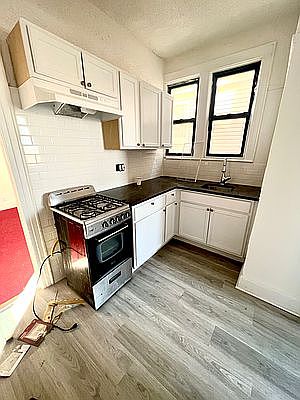 4th image of 55-06 39th Ave #2E