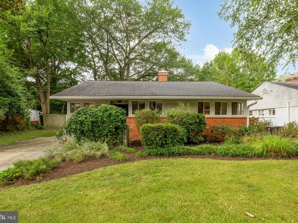 4806 Edgefield Rd, Bethesda, MD 20814