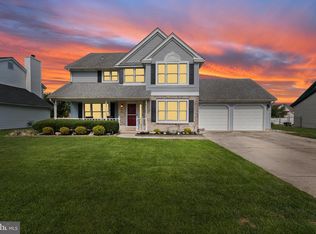 21 Mayflower Dr, Sicklerville, NJ 08081