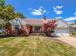 2652 Carmen Dr, Rocky River, OH 44116
