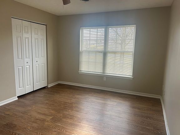 3rd image of 81 Somerset Dr
