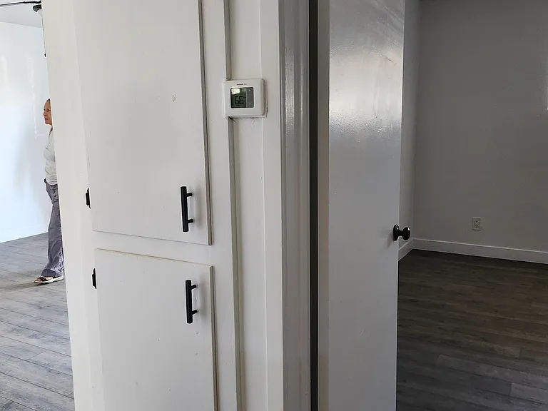 907 E Claremont St #3 — Photo 11
