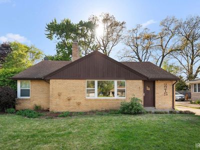 221 S Ironwood Dr, South Bend, IN, 46615
