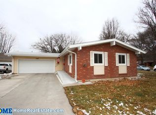 141 Skyway Rd, Lincoln, NE 68505