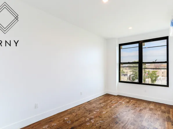 2250 Clarendon Road image 3 of 7