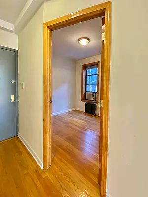 Rented by Waverly Realty Associates | media 20