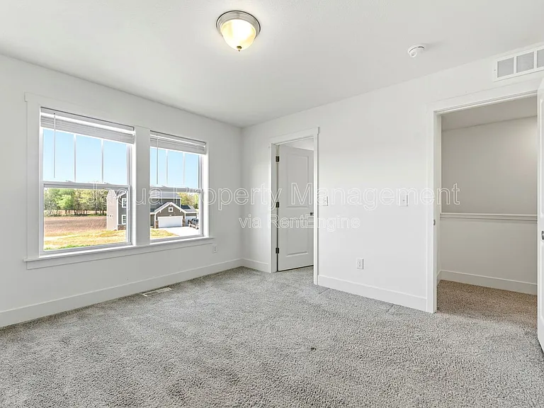 9424 Snow Valley Dr SE — Photo 13