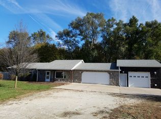 9952 Cooke Rd, Rock Falls, IL 61071