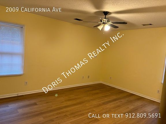 3rd image of 2009 California Ave