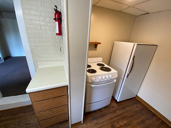 5th image of 140 S Bedford St APT B2