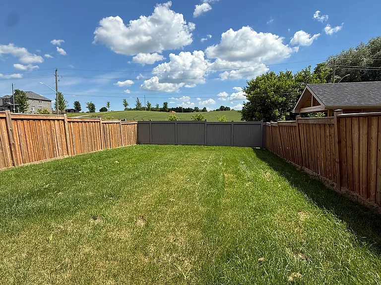 17 Casserley Cres — Photo 49
