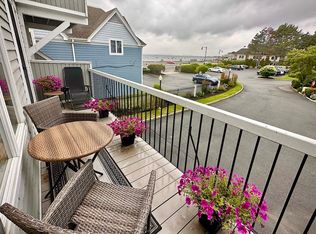 432 Humphrey St APT 26, Swampscott, MA 01907
