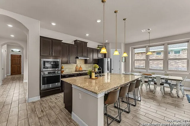 5 bed, 4.0 bath, 2940 sqft, $2,840 — Photo 3
