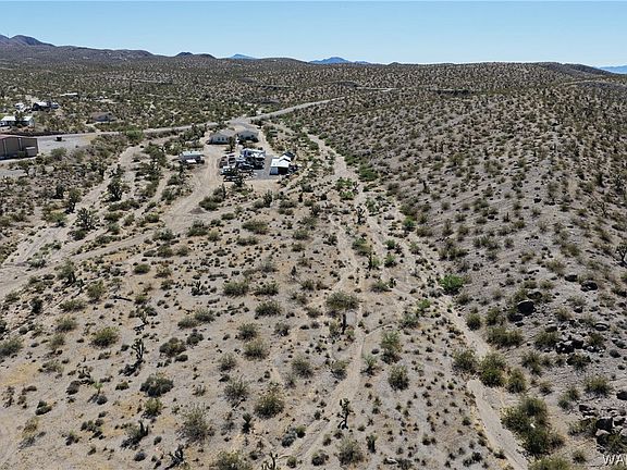 3rd image of 910 W Havasu Lane