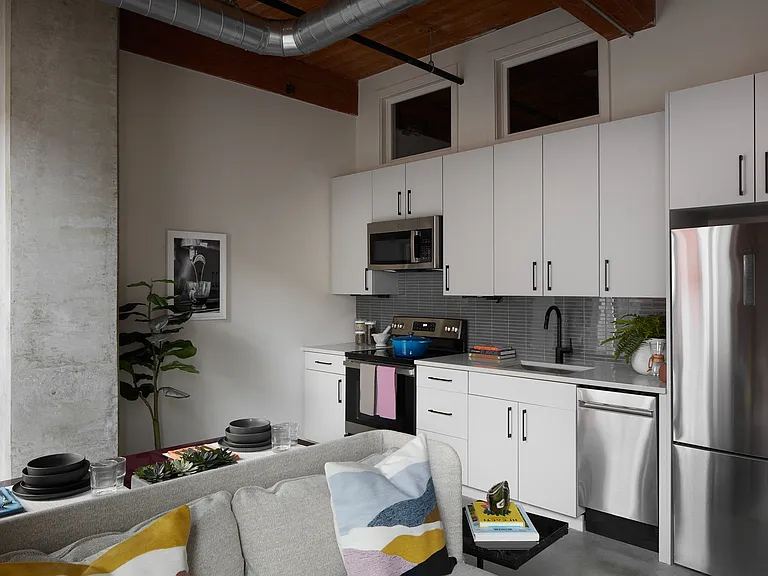 Grayson Lofts — Photo 11