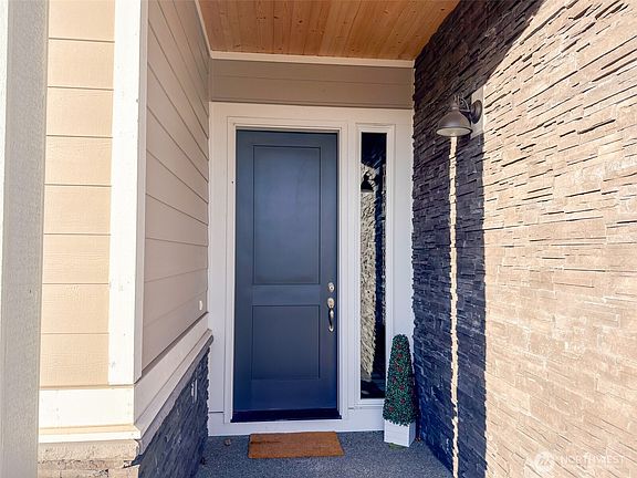 2nd image of 4689 Petrel Street