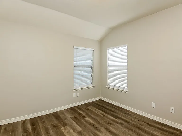 4605 Birchbend Ln — Photo 14