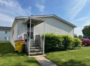 69202 Emma Dr #E202, Richmond, MI 48062