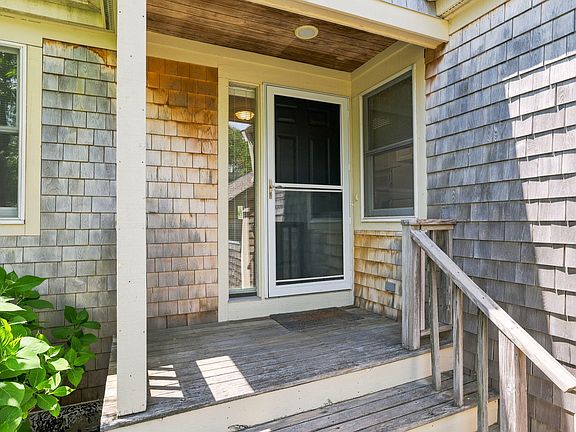 4th image of 4 Wildflower Lane UNIT 4