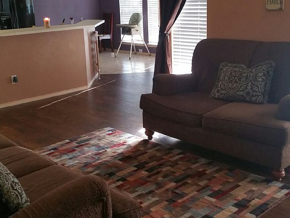 4th image of 339 Pin Oak Ln