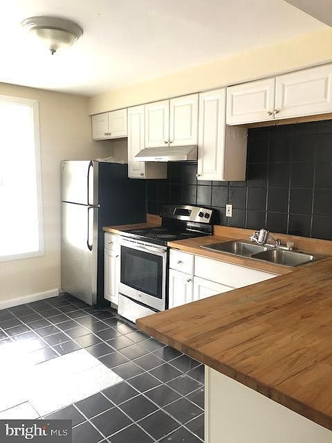 1st image of 2939 W Girard Ave