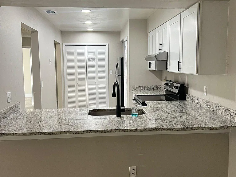 1512 Sophie Blvd — Photo 8