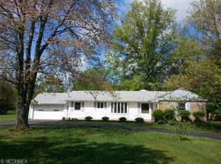 11874 E Hill Dr, Chesterland, OH 44026