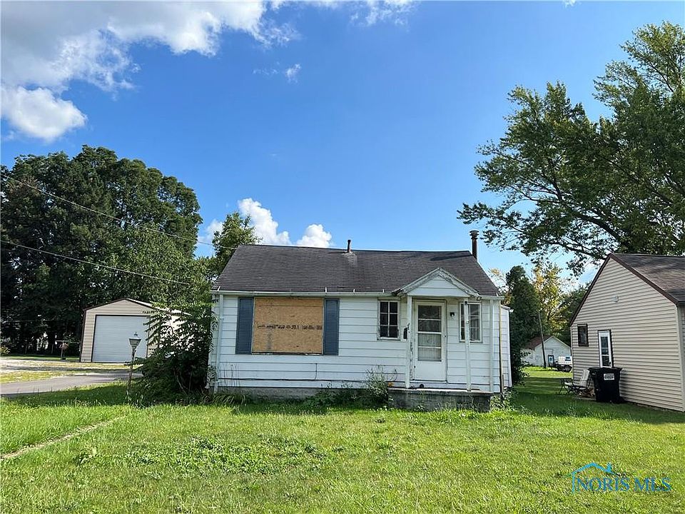 1st image of 329 E Foulke Ave