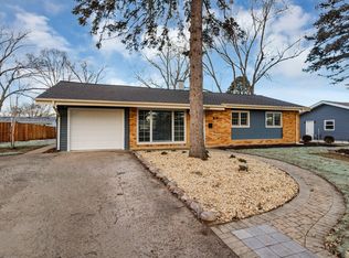 560 Morton St, Hoffman Estates, IL