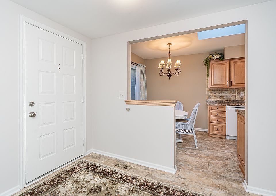 981 Wexford Way, photo 7