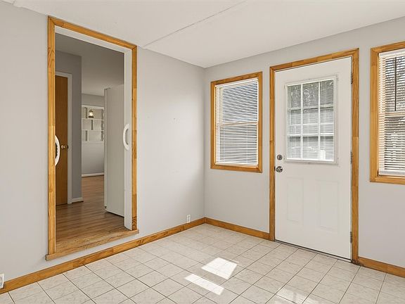 4th image of 168 Willowen Dr