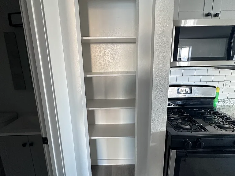801 E 11th Ave #13 — Photo 9