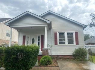 2110 E Beauregard St, Chalmette, LA 70043