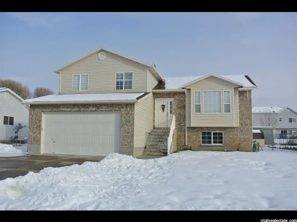 1542 N 2530 W, Clinton, UT 84015