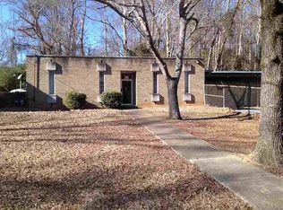 256 N 3rd St, Selmer, TN 38375