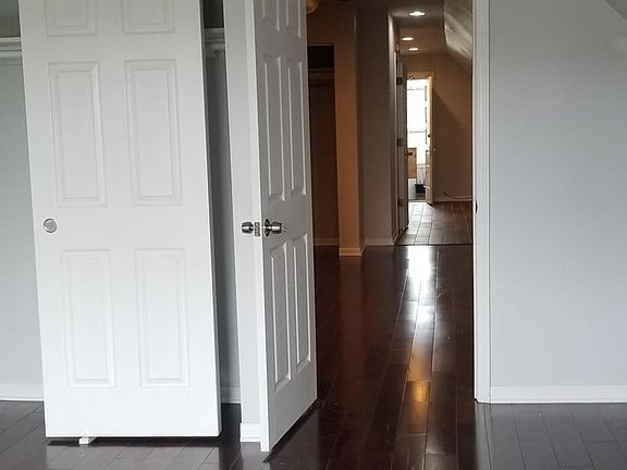 4th image of 3103 N Christiana Ave #3