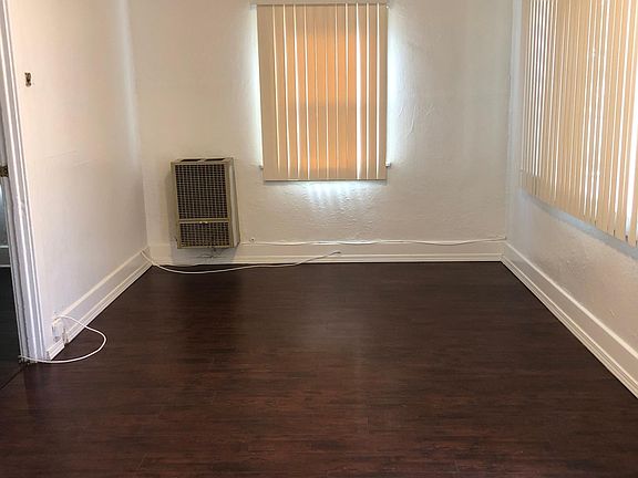 3rd image of 609 17th St