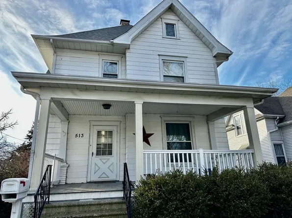 513 N Jackson St, Clinton, IL 61727