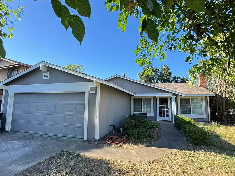 9559 Meadowgreen Cir — Photo 2
