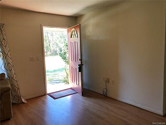 3rd image of 9605 N Cortlandt Dr