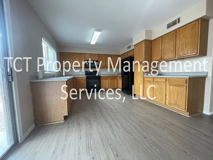 10995 W Rio Vista Ln — Photo 6